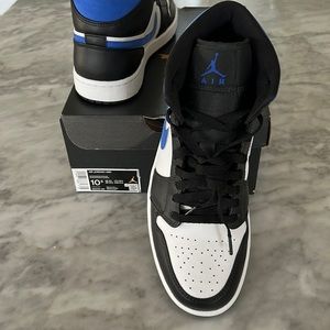 Air Jordan 1 Mid ~ White racer/ Blue-Black ~ Size 10.5 ~ excellent condition